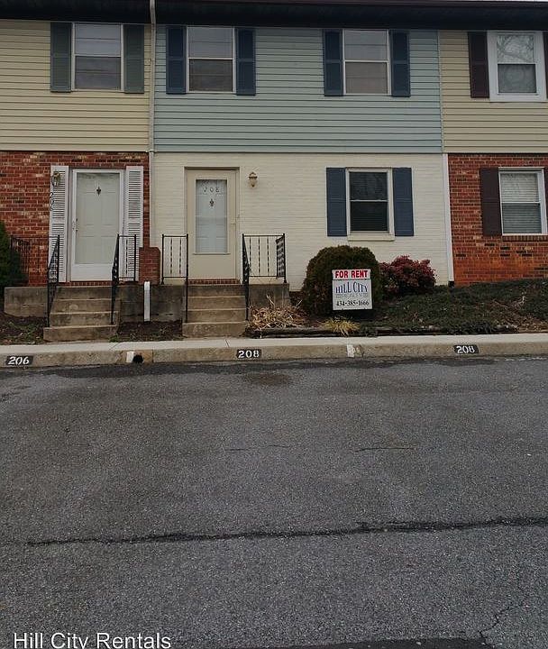 1st image of 208 Fountain Dr