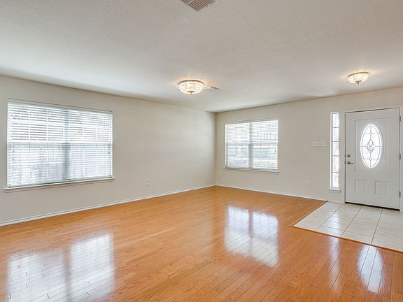 2nd image of 4205 Bayside Ct