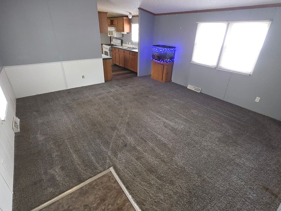 1st image of 905 W 37th Ave #6