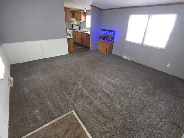 905 W 37th Ave #6, Hobart, IN 46342