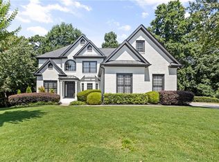 135 Emerald Ln, Roswell, GA 30075