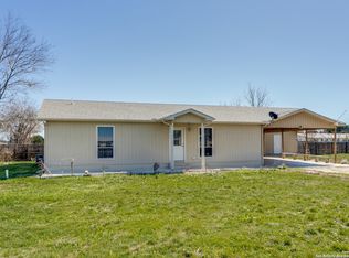 230 Broken Spur, Bandera, TX 78003