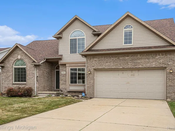 26032 Rockridge Ct, Flat Rock, MI 48134