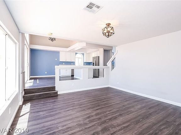 4th image of 8777 Autumn Wreath Ave