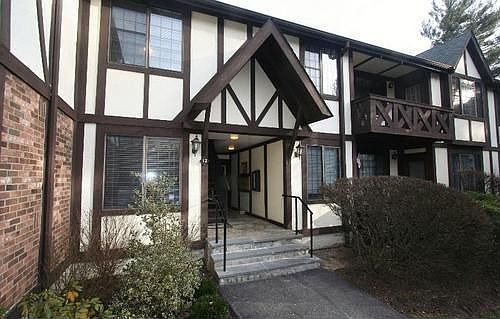 1st image of 12-3 Foxwood Dr