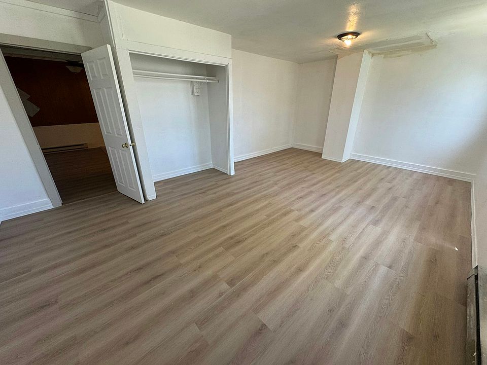 1st image of 414 Main Ave E #3