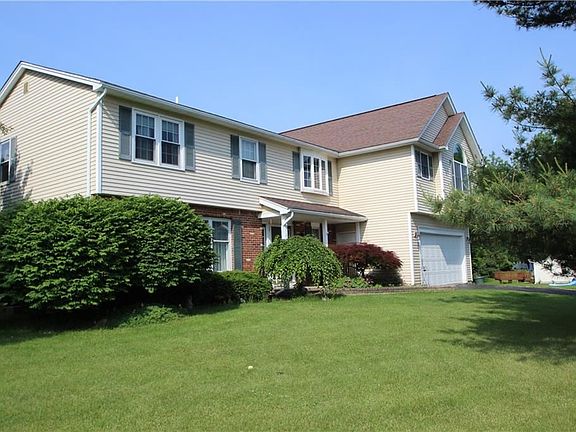 2nd image of 1416 Creek Point