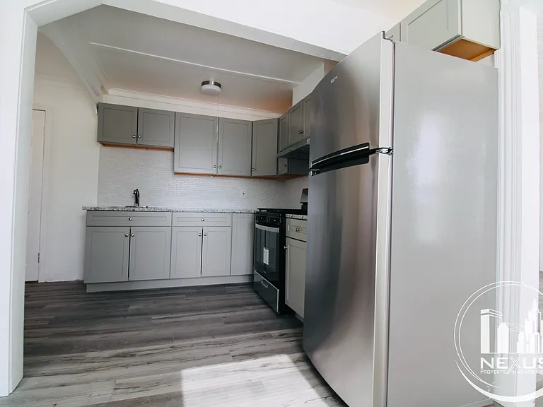 61 N Leonard St #2 — Photo 3