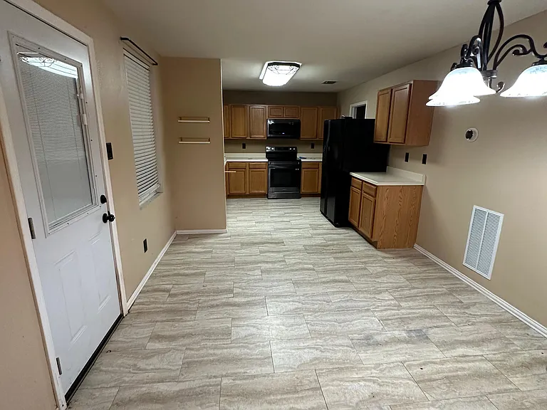 9233 Cheswick Dr — Photo 1
