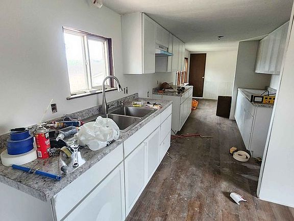 4th image of 12750 Shireman Ln