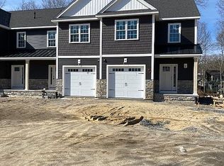 17 Glenwood Ave, Foxboro, MA 02035