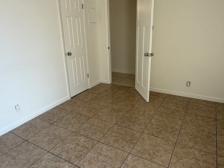 4601 Carlisle Blvd NE #12 — Photo 5