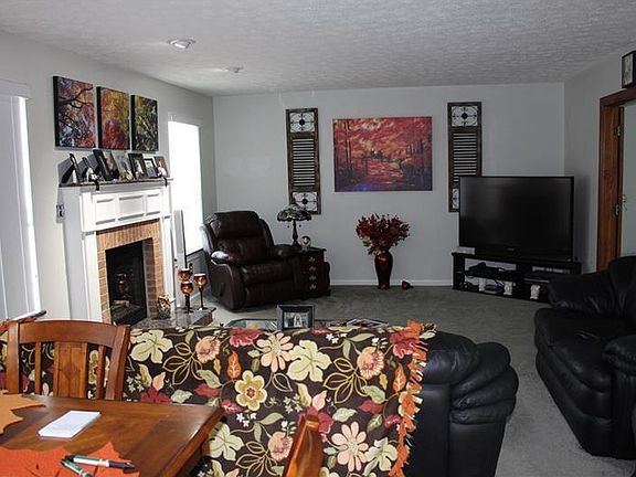 2nd image of 12770 Thoroughbred Dr