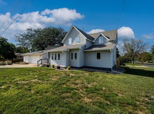 424 E Court St, Belle Plaine, MN 56011