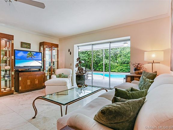 5th image of 15540 SW 78th Pl