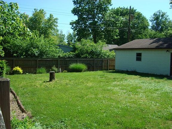2nd image of 2608 Glenview Dr
