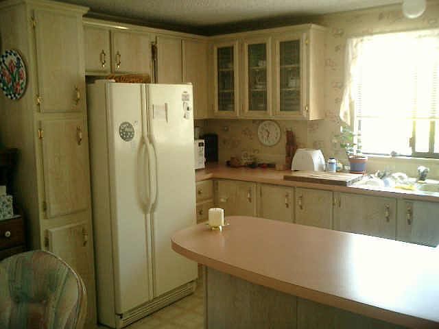 2nd image of 812 N Wildflower Drive