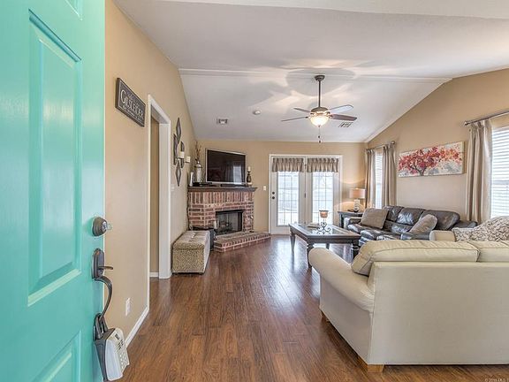 4th image of 26423 Arrowood Dr