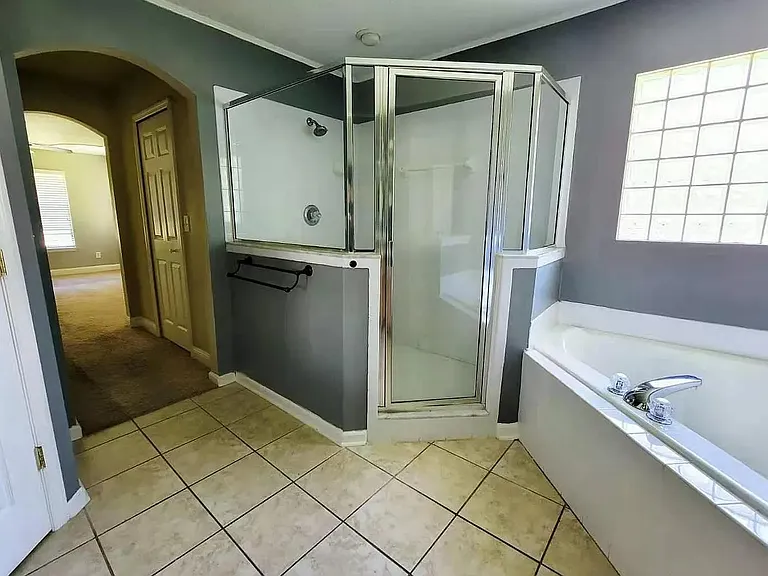 5413 Bristol Bay Ln N — Photo 11