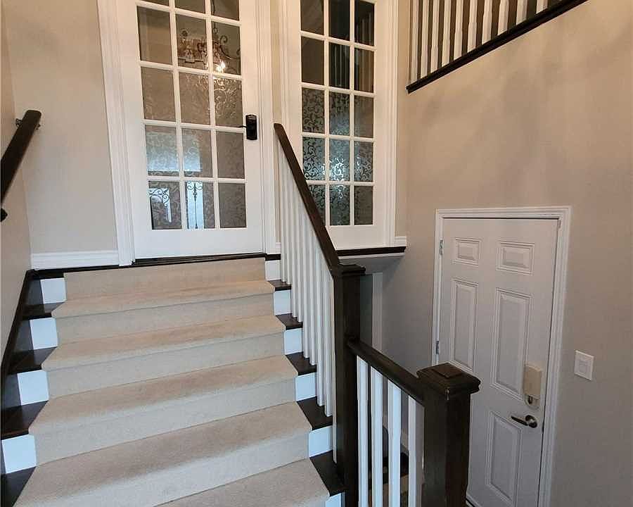 2nd image of 48 Hopper Ln