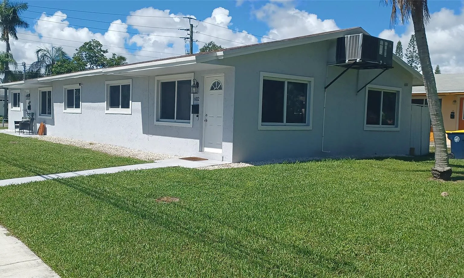 2 bed, 1.0 bath, 1000 sqft, $1,950 — Photo 1