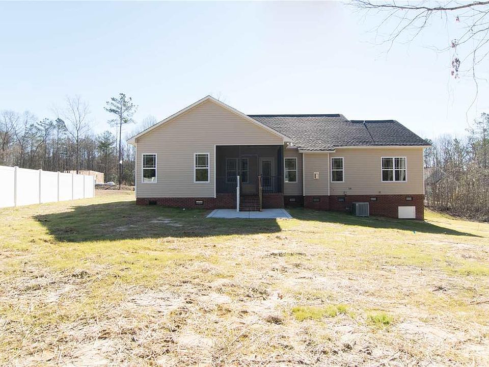 2nd image of 70 Lee Woods Dr #3