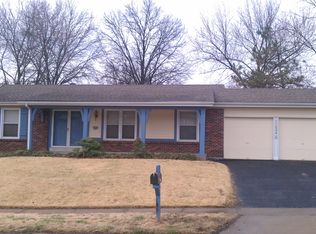 11834 Villa Dorado Dr, Saint Louis, MO 63146