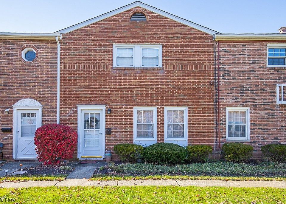 1st image of 24534 Clareshire Dr #8D