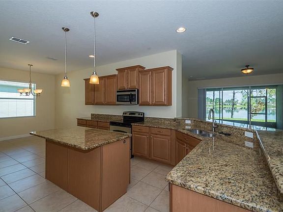 4th image of 2217 Crosston Cir