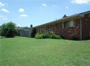 5800 NW 70th St, Warr Acres, OK 73132