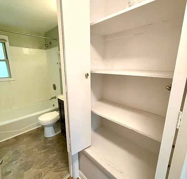 2824 Whitewood St — Photo 12