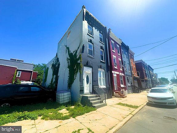 2nd image of 2621 W Montgomery Ave