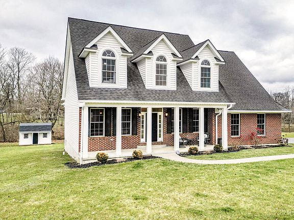 3rd image of 267 White Oak Dr