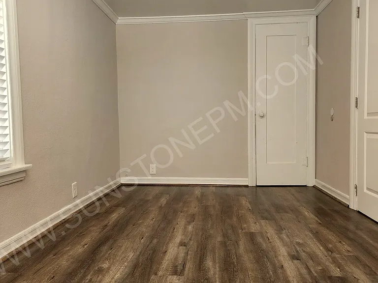 975 N Eleanor St — Photo 15
