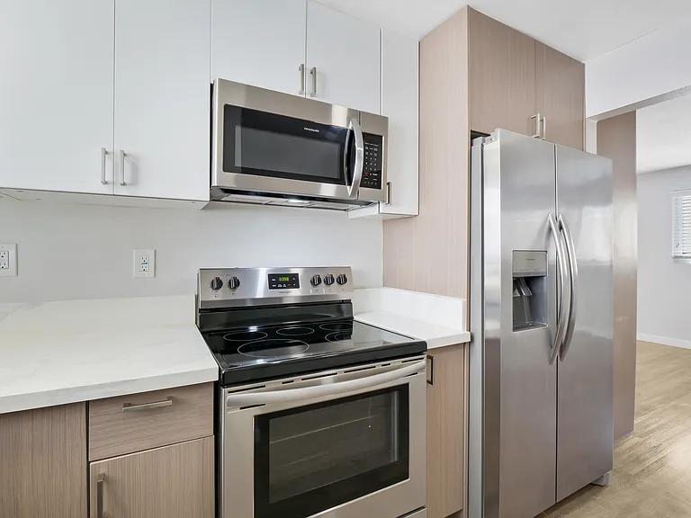 419 N Broadway — Photo 8