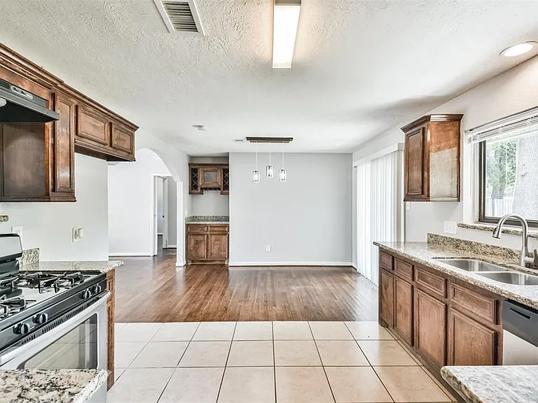 7106 Pinetex Dr — Photo 15