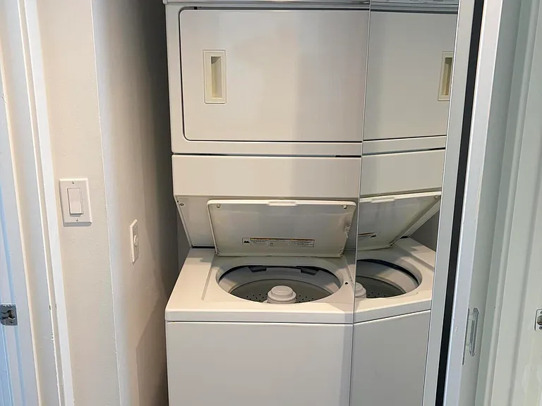 1551 N Flagler Dr #905 — Photo 19