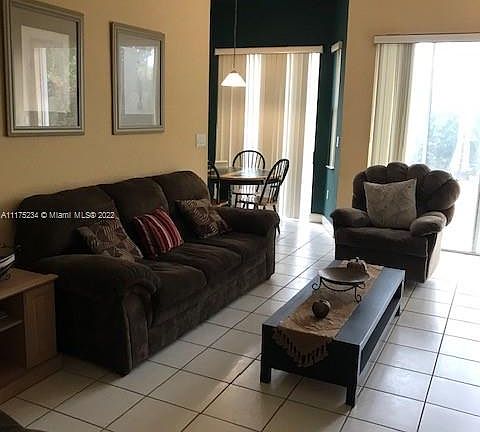 4th image of 5821 NW 108th Pl