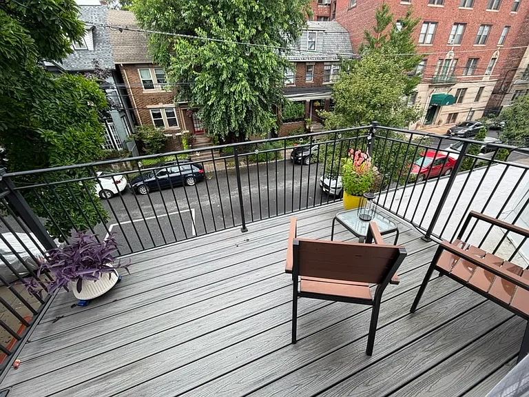 17-19 Liberty Pl #2 — Photo 12