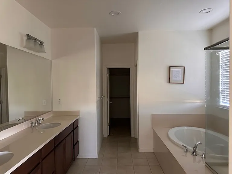 18281 Parkside Ct — Photo 17