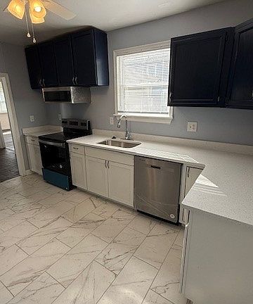5th image of 3612 Benton Ave