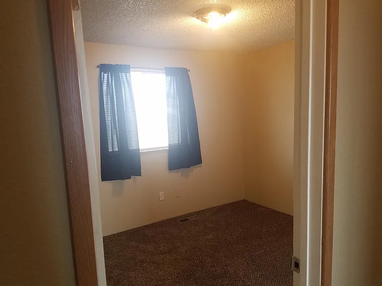 703 Chinook Ct — Photo 6