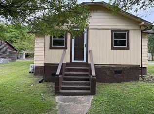 1117 Bledsoe Dr, Etowah, TN 37331