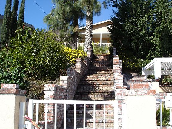 2nd image of 4425 Blanchard St