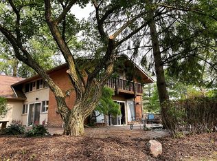 29630 Sugar Spring Rd, Farmington Hills, MI 48334