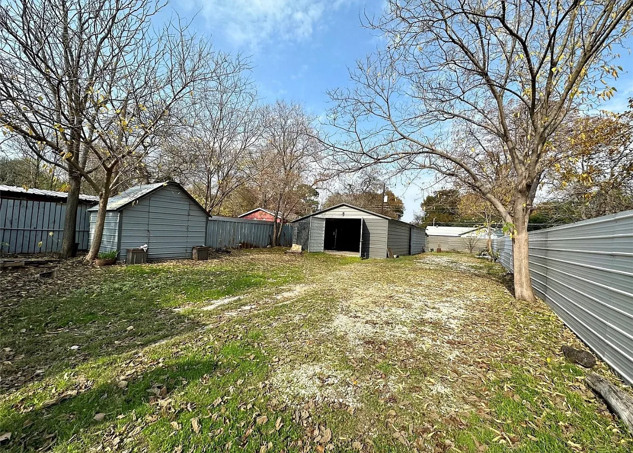 2 bed, 1008 sqft, $1,725 — Photo 2