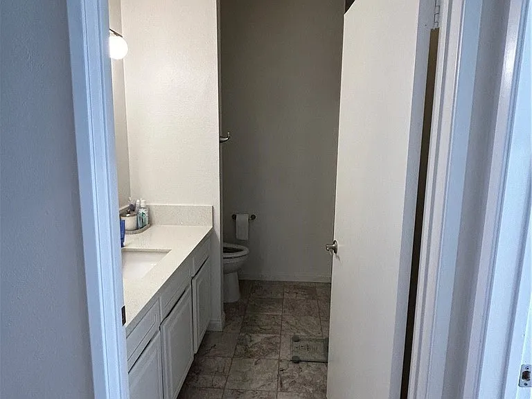 533 S Saint Andrews Pl #319 — Photo 8