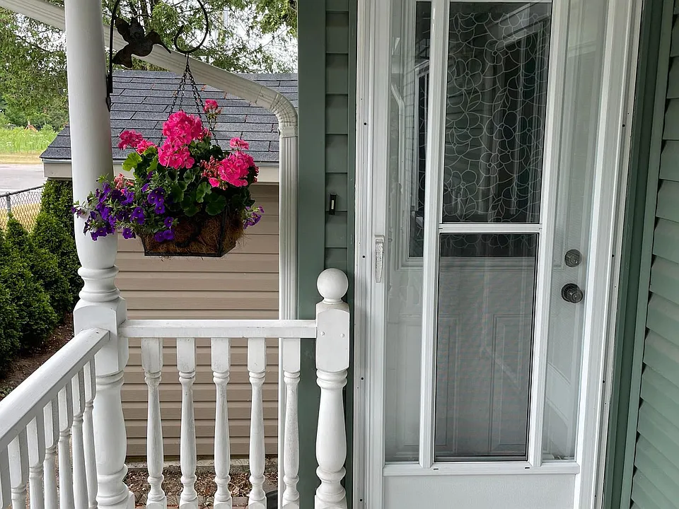 6 B Cranberry Rd