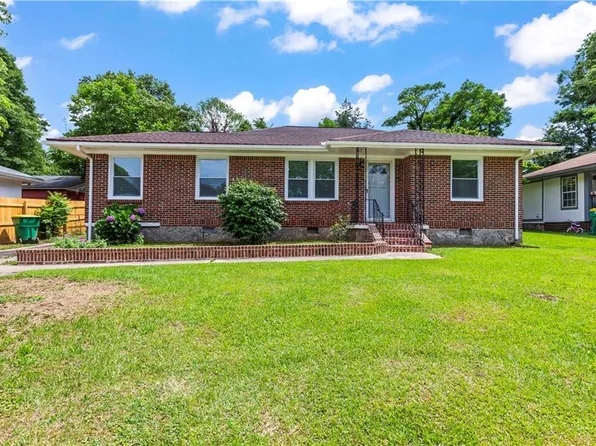 821 Spring Valley Dr, Forest Park, GA 30297