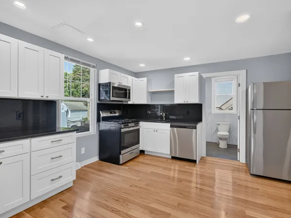(undisclosed Address), Saugus, MA 01906